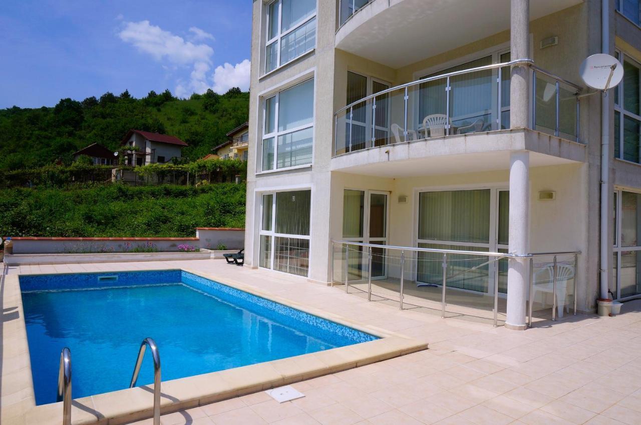 Апартамент Серена - Apartment Serena - Balchik Villa Zone Exterior photo